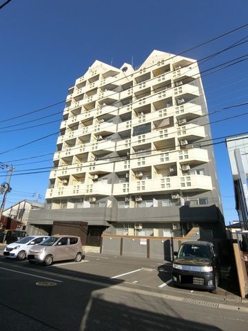 1K Apartment in Granpia Mansion Nabeshima, Saga City - Thumbnail 3