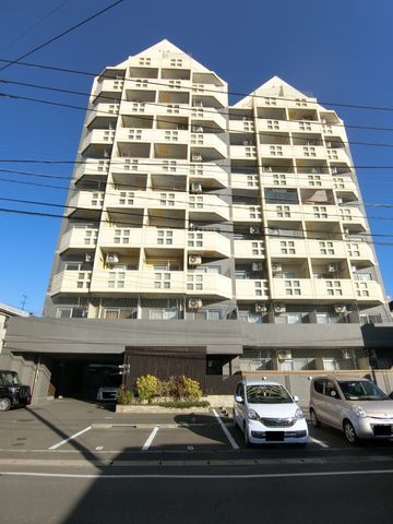 1K Apartment in Granpia Mansion Nabeshima, Saga City - Thumbnail 2