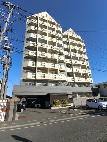 1K Apartment in Granpia Mansion Nabeshima, Saga City - Thumbnail 4