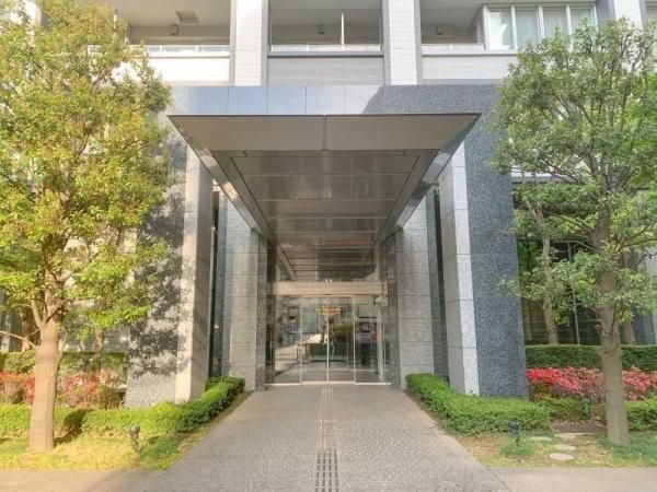 Crest Prime Tower Shiba 2LDK Apartment in Minato, Tokyo - Thumbnail 2