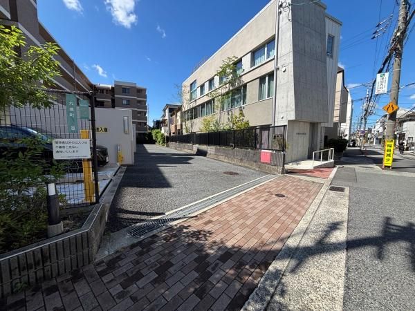 3LDK Apartment for Sale in Nishinomiya, Hyogo - Thumbnail 2