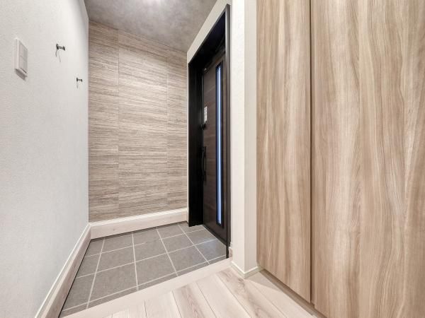 2LDK Townhouse for Sale in Shinjuku, Tokyo near Yotsuya Station - Thumbnail 3