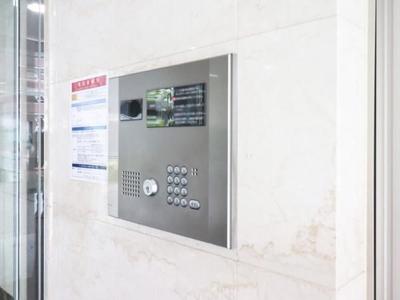 1LDK Renovated Apartment in Nishi Ward, Yokohama — Front_door, Nishi, Kanagawa