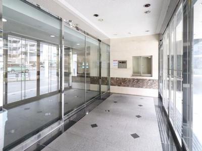 1LDK Renovated Apartment in Nishi Ward, Yokohama — Front_door, Nishi, Kanagawa