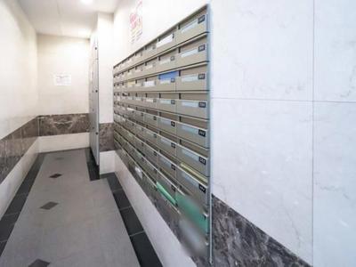 1LDK Renovated Apartment in Nishi Ward, Yokohama — Front_door, Nishi, Kanagawa