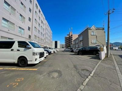 4LDK 103m² Renovated Apartment in Hassamu Chuo, Sapporo — Street, Nishi, Hokkaido