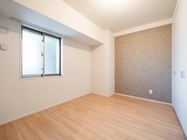 2LDK Apartment for Sale in Higashiyodogawa-ku, Osaka - Thumbnail 4