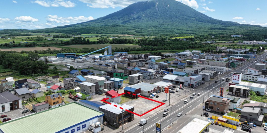 7-Bedroom Commercial-Residential Property in Central Kutchan, Hokkaido - Thumbnail 4