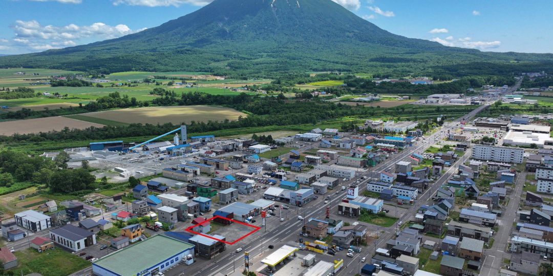 7-Bedroom Commercial-Residential Property in Central Kutchan, Hokkaido - Thumbnail 3