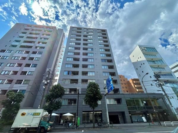 1LDK Apartment for Sale in Ebisu, Shibuya-ku, Tokyo - Thumbnail 2