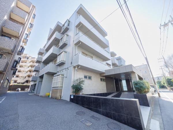 Grand Bayce Kyodo Residence 3LDK Apartment for Sale in Setagaya - Thumbnail 4