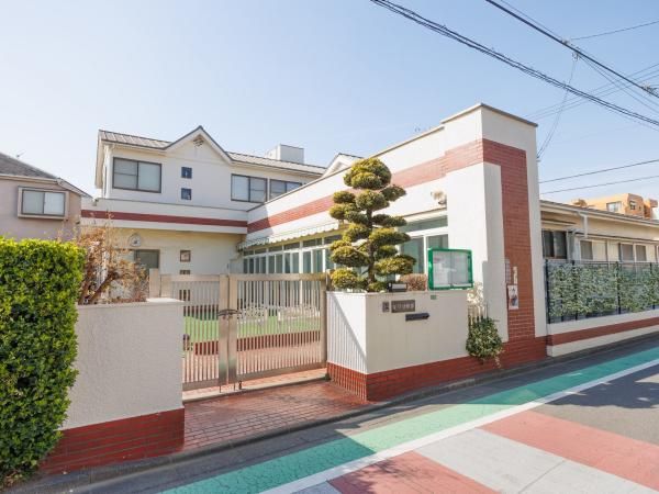 Grand Bayce Kyodo Residence 3LDK Apartment for Sale in Setagaya - Thumbnail 3