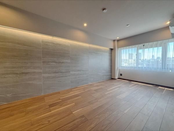 Renovated 2LDK Apartment in Minami-Azabu, Minato-ku, Tokyo - Thumbnail 3