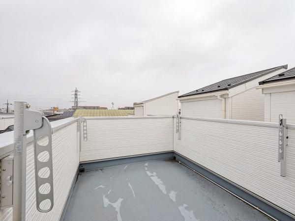 Modern 2LDK+2S House for Sale in Saitama City's Midori Ward - Thumbnail 4