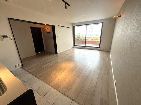 3LDK Apartment for Sale in Higashinada-ku, Kobe - Thumbnail 4