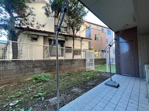 Renovated 3LDK Apartment with Private Garden in Kawaguchi - Thumbnail 3