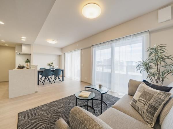 Renovated 2LDK+S Apartment in Yokohama, Near Sakuragicho Station - Thumbnail 3