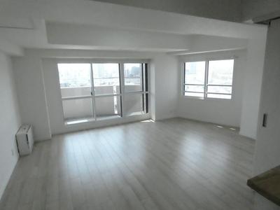 Renovated 4LDK Apartment in Sapporo Nishi Ward with Mountain Views — Interior, Nishi, Hokkaido