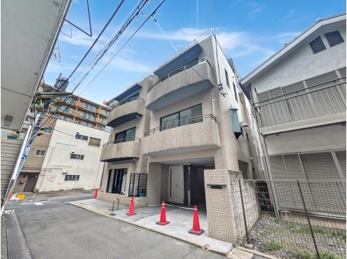 3LDK Apartment for Sale in Roppongi, Minato-ku, Tokyo - Thumbnail 4