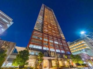 Owl Tower 51st Floor 3LDK Apartment in Ikebukuro, Tokyo - Thumbnail 2
