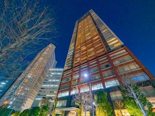 Owl Tower 51st Floor 3LDK Apartment in Ikebukuro, Tokyo - Thumbnail 3
