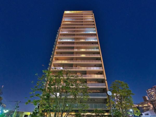 2LDK Apartment for Sale in Higashi-Ikebukuro, Tokyo - Thumbnail 4
