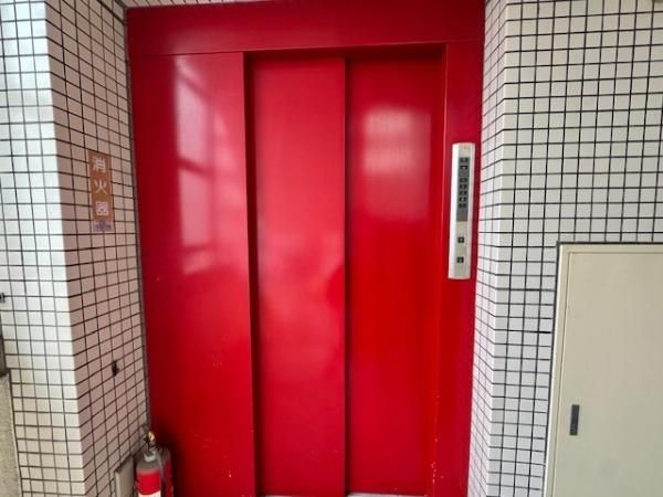 Renovated 2LDK Apartment in Yokohama's Minami Ward | Sannseine Yokohama - Thumbnail 3