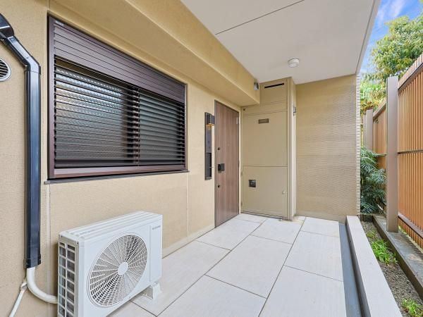 2LDK Apartment for Sale in Kosugi Jinya-cho, Kawasaki - Thumbnail 4