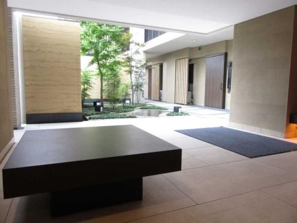2LDK Apartment for Sale in Kosugi Jinya-cho, Kawasaki - Thumbnail 2