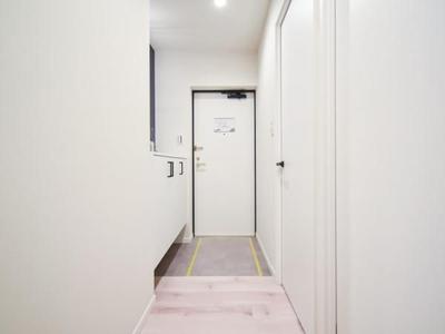 Renovated 4LDK Apartment for Sale in Yokohama Nishi Ward — Front_door, Nishi, Kanagawa