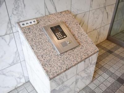 Renovated 4LDK Apartment for Sale in Yokohama Nishi Ward — Front_door, Nishi, Kanagawa