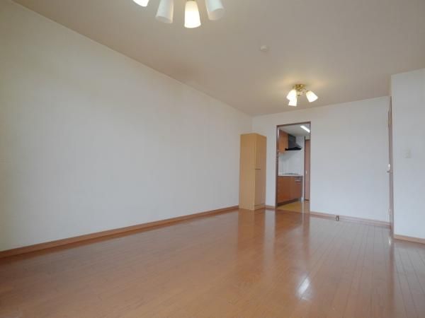 Baymark Square Ocean Court 3LDK Apartment in Chiba - Thumbnail 3