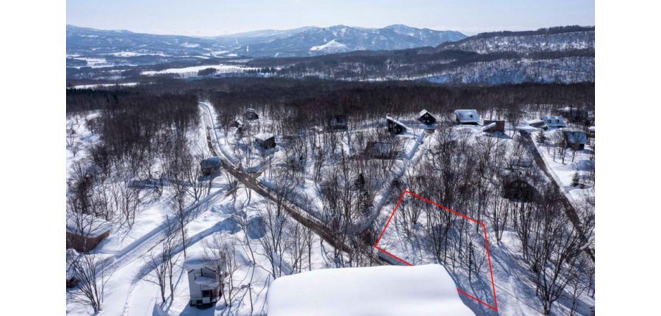 560 sqm Land for Sale in Royal Town Niseko Near Ski Lifts - Thumbnail 2