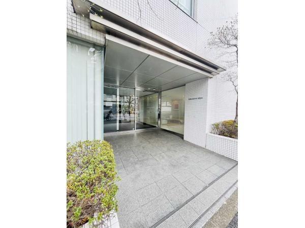 Renovated 2LDK Apartment in Shibuya, Tokyo for Sale - Thumbnail 3