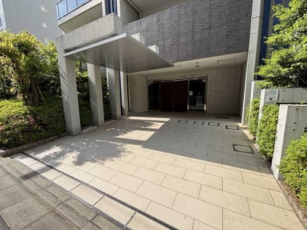 1LDK Apartment for Sale in Sumida-ku, Tokyo - Thumbnail 4