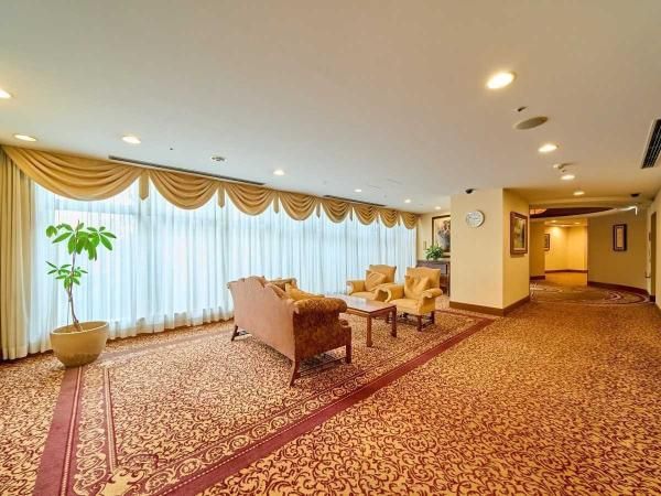 1LDK Apartment for Sale in Shirokane, Minato-ku, Tokyo - Thumbnail 3
