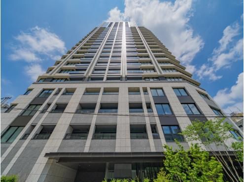2LDK Apartment for Sale in Hiroo, Shibuya-ku, Tokyo - Thumbnail 2
