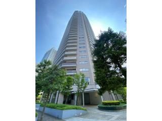 3LDK Apartment on 33rd Floor in Taito-ku, Tokyo - Thumbnail 3