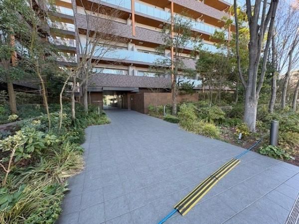 2LDK Apartment for Sale in Chofu, Tokyo - 63.84 sqm - Thumbnail 2