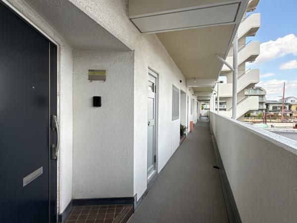 2DK Apartment for Sale in Hiratsuka, Kanagawa - 64.53m2 - Thumbnail 3