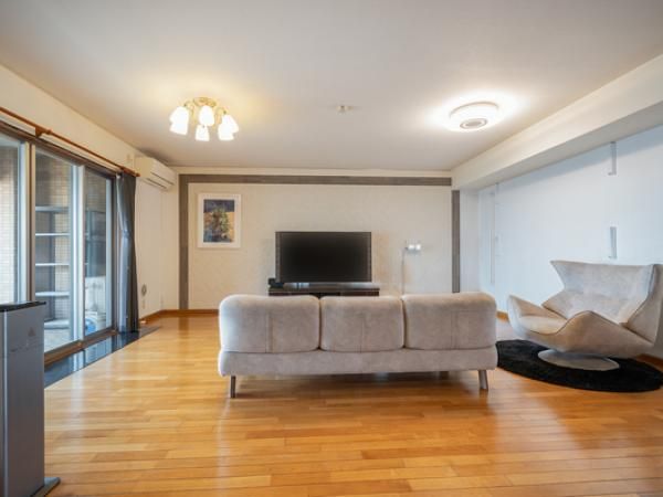 4LDK Apartment for Sale in Tsurumi-ku, Yokohama - Thumbnail 3