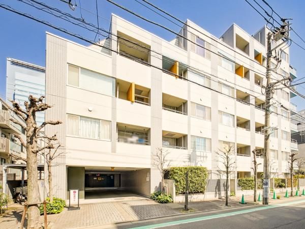1LDK Apartment for Sale in Shimomeguro, Meguro-ku, Tokyo - Thumbnail 3