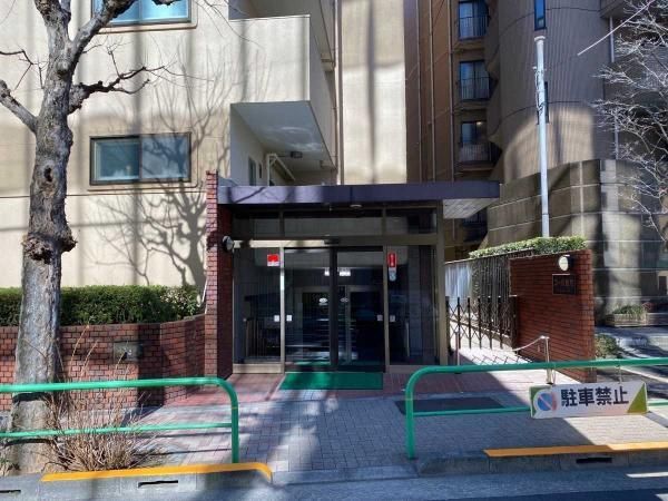 1LDK Apartment for Sale in Sanbancho, Chiyoda, Tokyo - Thumbnail 3