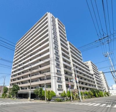 Renovated 3LDK Apartment in Sapporo Higashi-ku Near Motomachi Station — Apartment, Higashi, Hokkaido