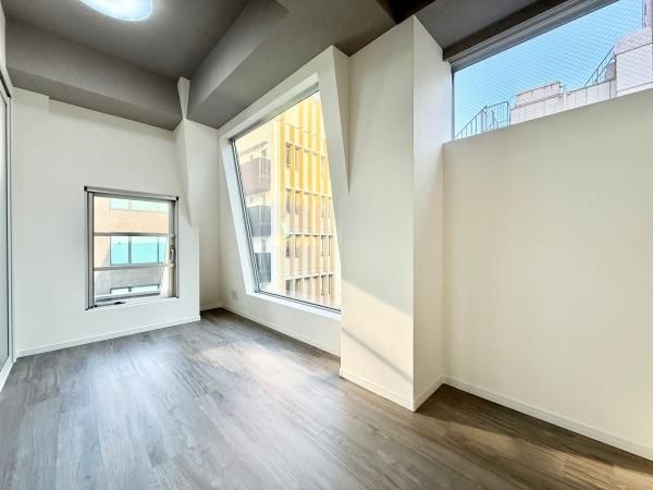 Renovated 2LDK Apartment in Chiyoda-ku, Tokyo - Thumbnail 4