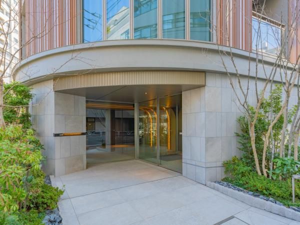2LDK Apartment for Sale in Shibuya, Tokyo – 61.11m² - Thumbnail 2