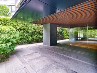 2LDK Apartment for Sale in Chiyoda, Tokyo - 95.34m2 - Thumbnail 4