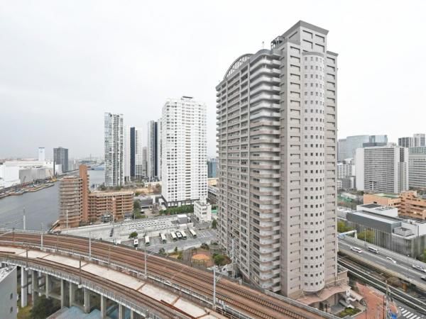 2LDK Apartment for Sale in Minato-ku, Tokyo - 62m² Bay Crest Tower - Thumbnail 3