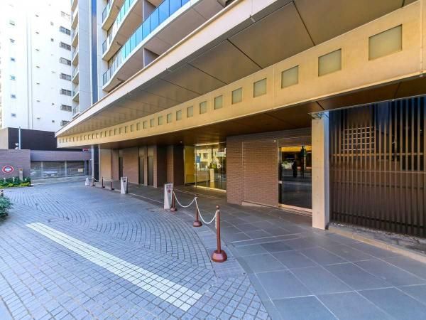 2LDK Apartment for Sale in Ebisu, Shibuya, Tokyo - Thumbnail 2