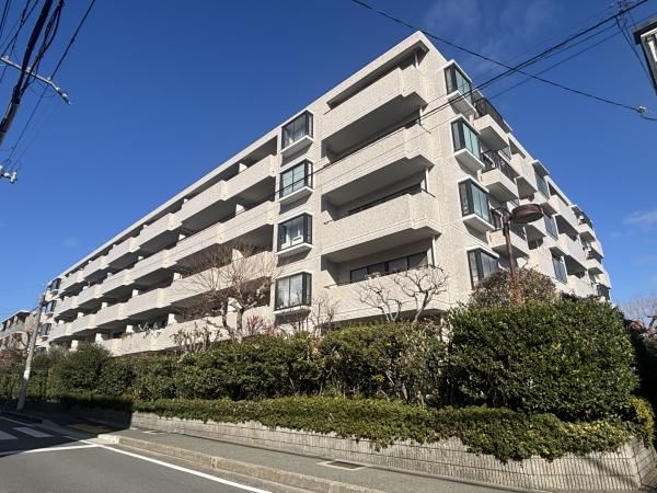 3LDK Apartment for Sale in Nishinomiya, Hyogo - Thumbnail 2